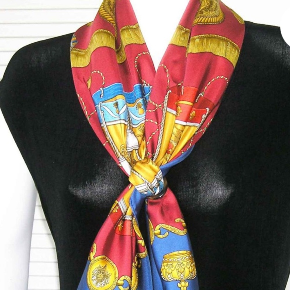 Hermes scarf - Picture 10 of 17